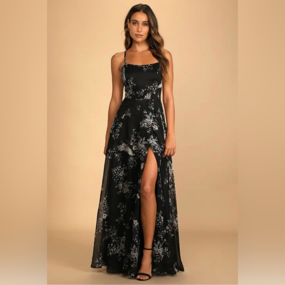 Lulu’s Mood of the Night Black Floral Maxi Dress